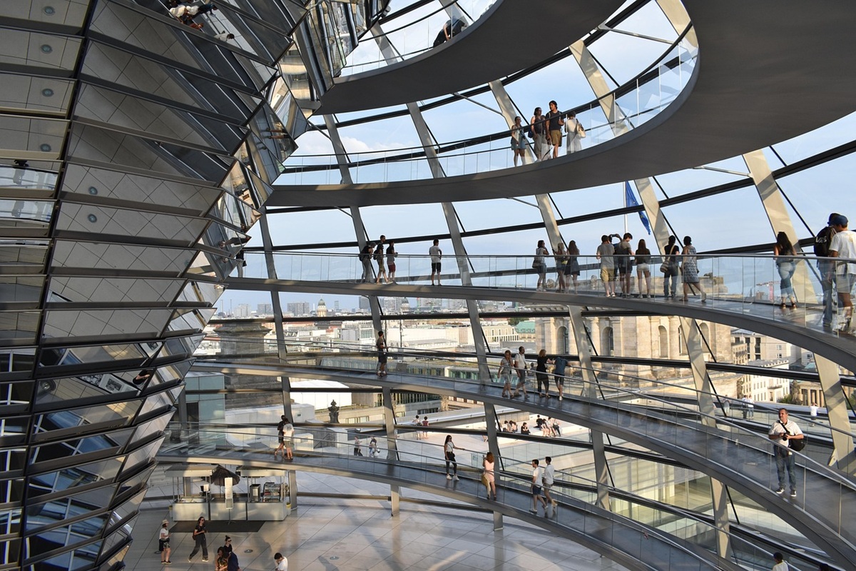 Rampe intérieure de la coupole du Palais du Reichstag, Berlin Tiergarten