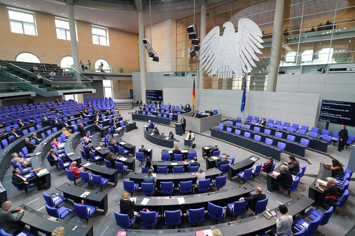 Parlementaires dans la salle plénière, Palais du Reichstag, Berlin Tiergarten