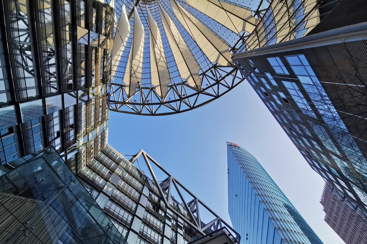Verticalité au Sony Center, Berlin