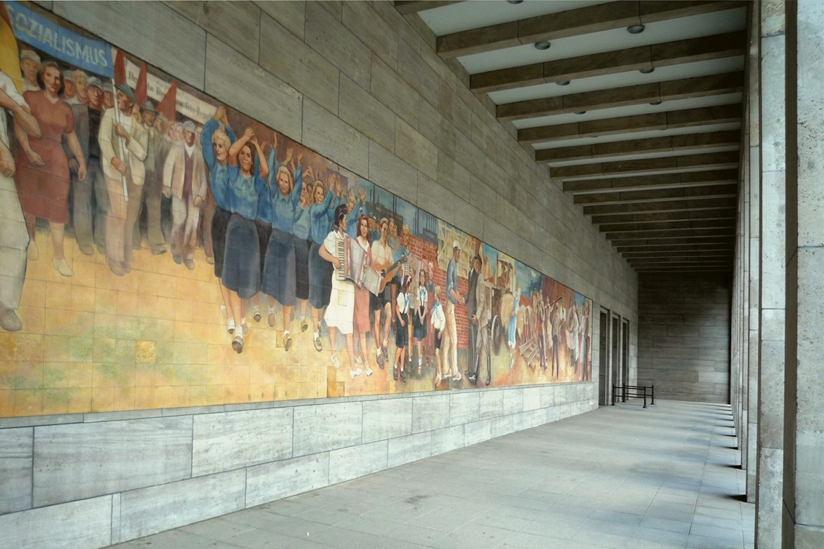 Fresque socialiste au Mémorial du 17 juin 1953, Berlin Mitte