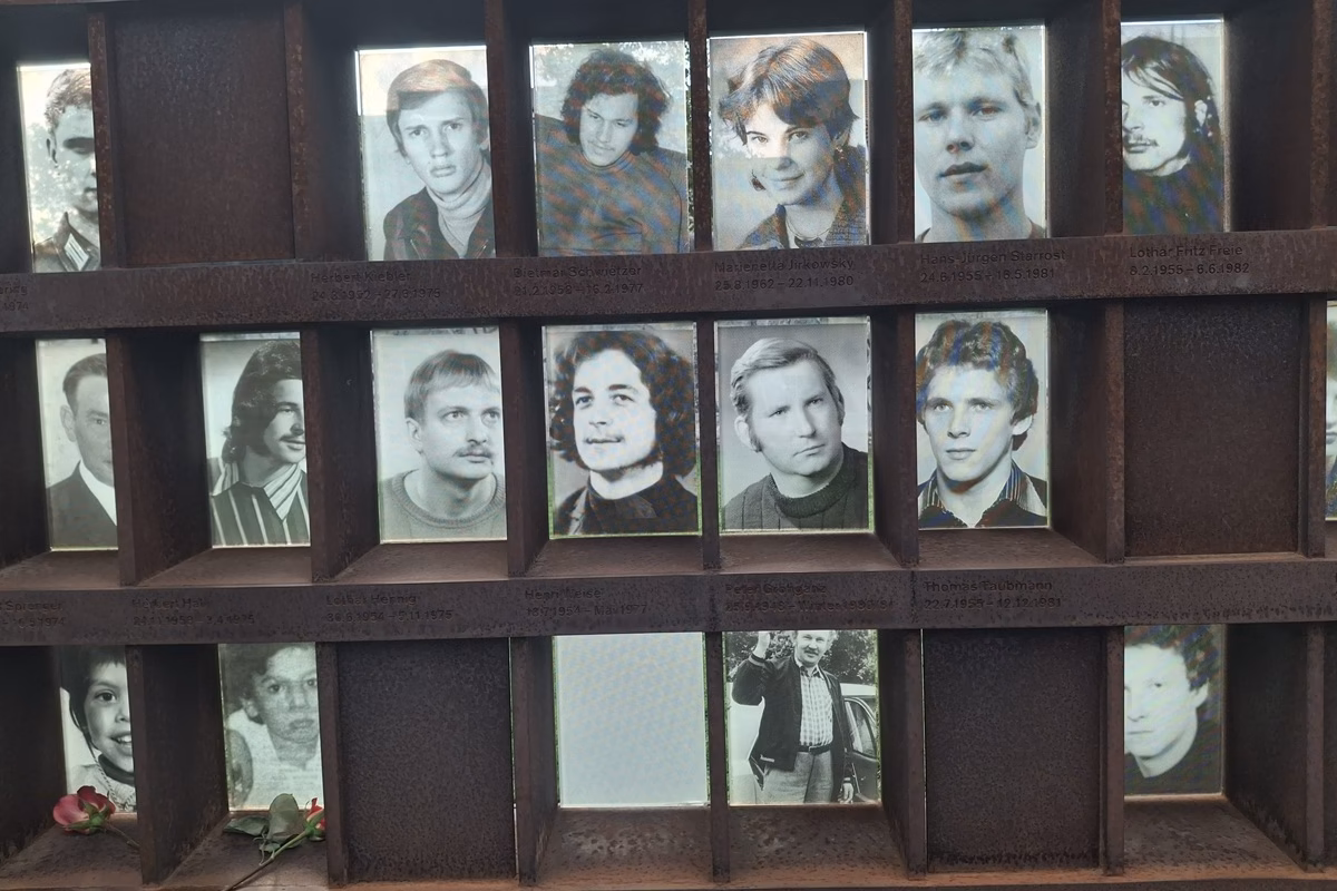 Victimes du Mur de Berlin, Fenêtre du Souvenir