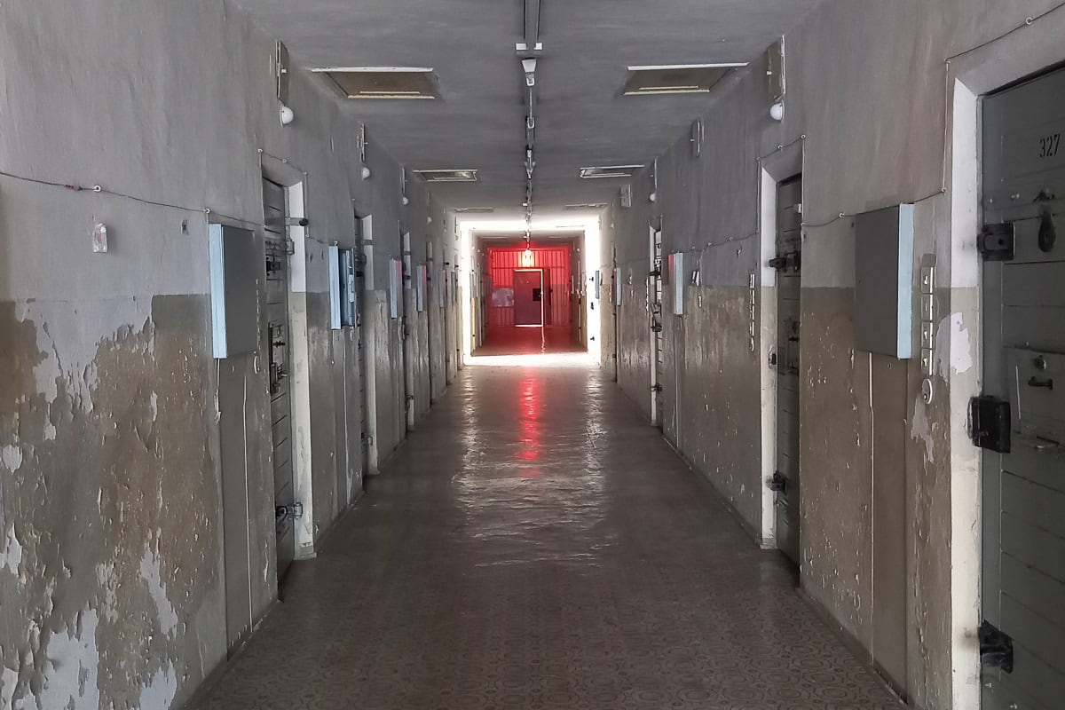 Couloir des cellules, Mémorial de la Prison de la Stasi, Berlin Hohenschönhausen