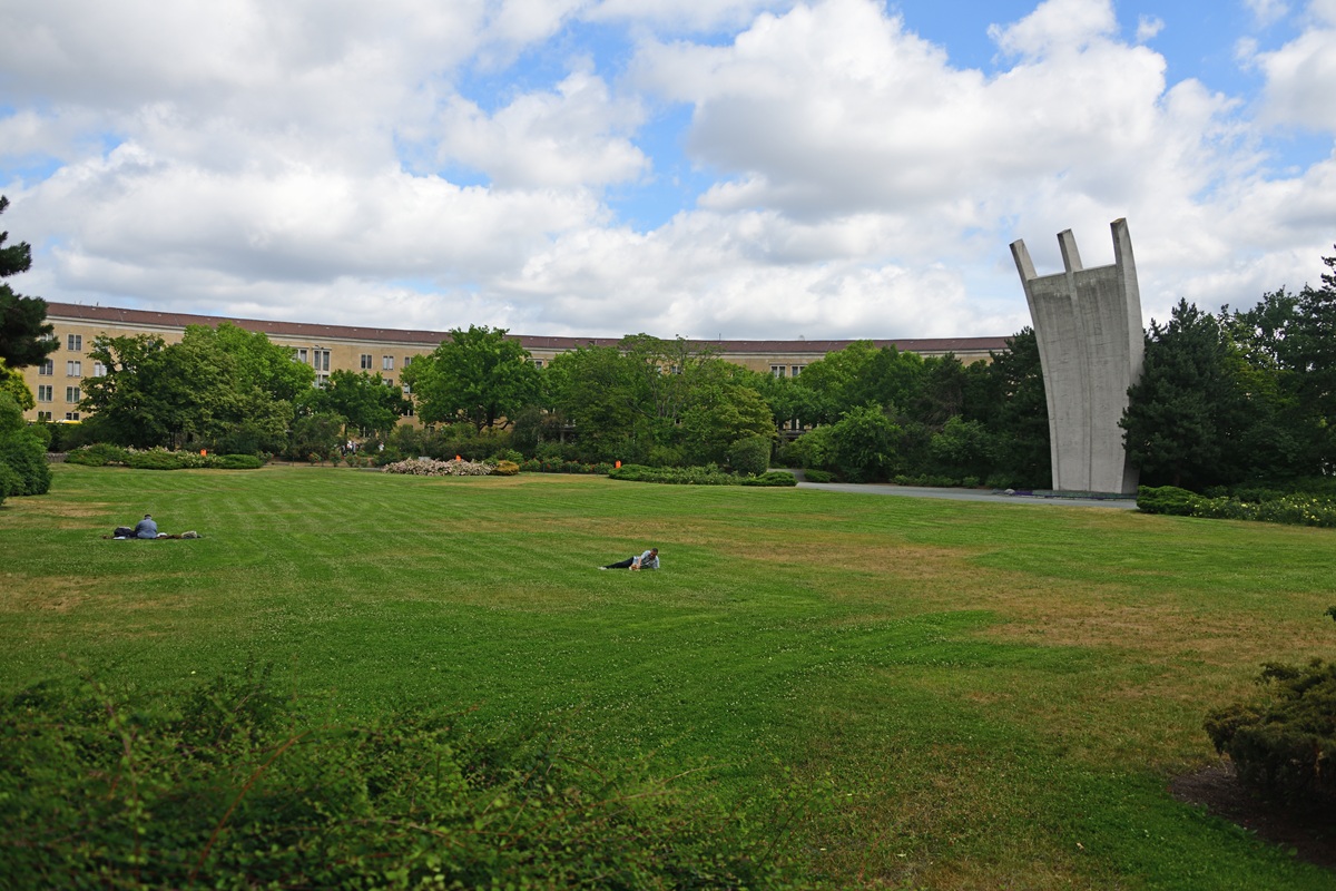 Mémorial du Pont aérien, Berlin Tempelhof